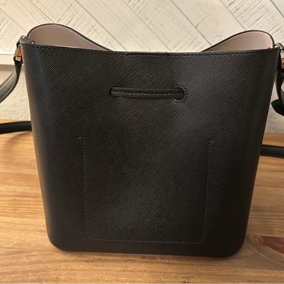 HP 🥳 LN Kate Spade Sadie Saffiano Leather Bucket Bag - Picture 6 of 8